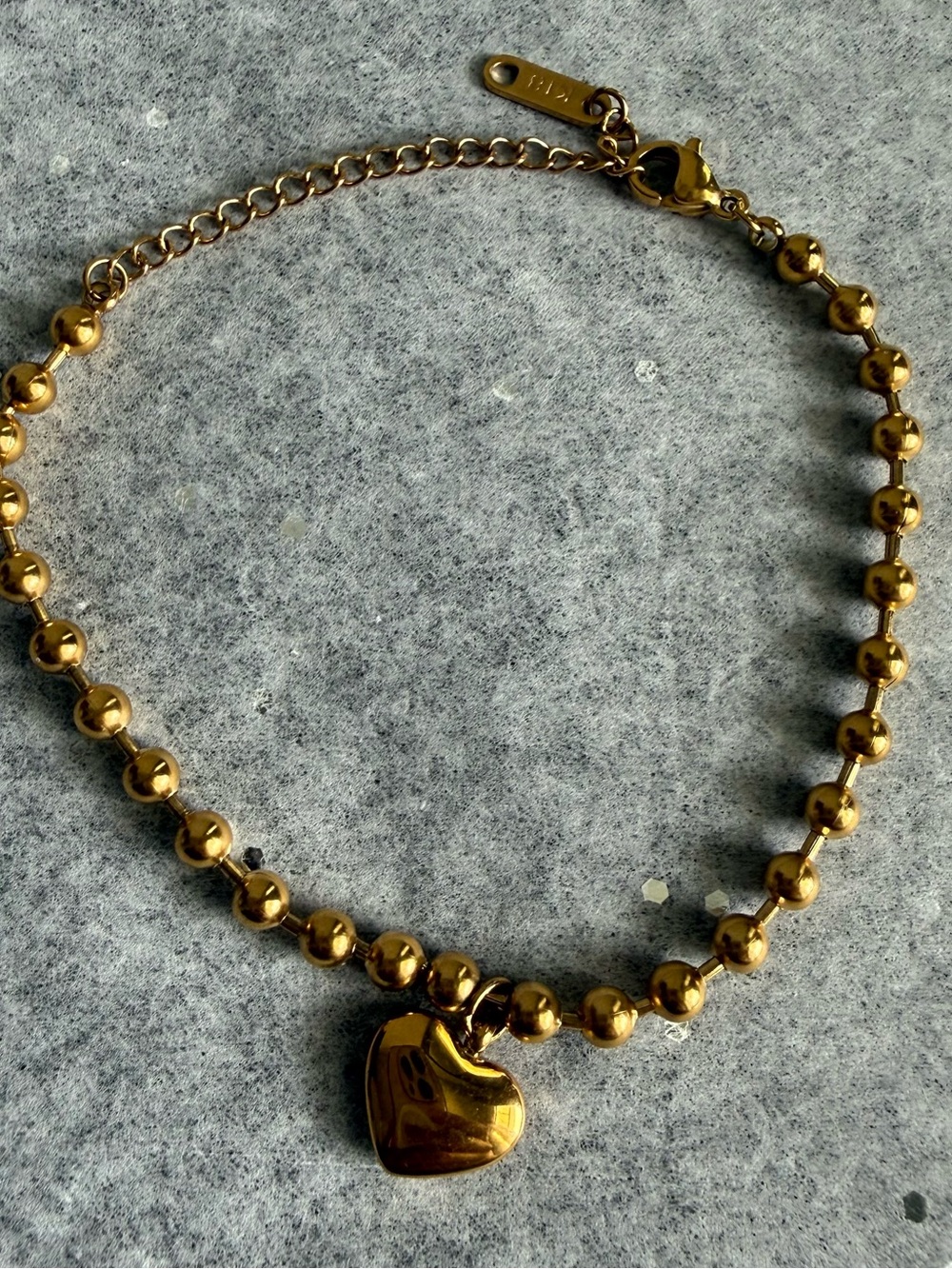 18k Gold plated Heart Bead Bracelet - Brand Unspecified